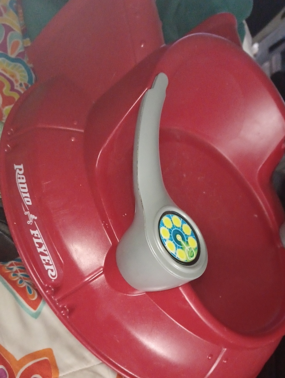 Radio Flyer, Spin 'N' Saucer, Caster Ride-on for Kids, Red, Alien Spaceship